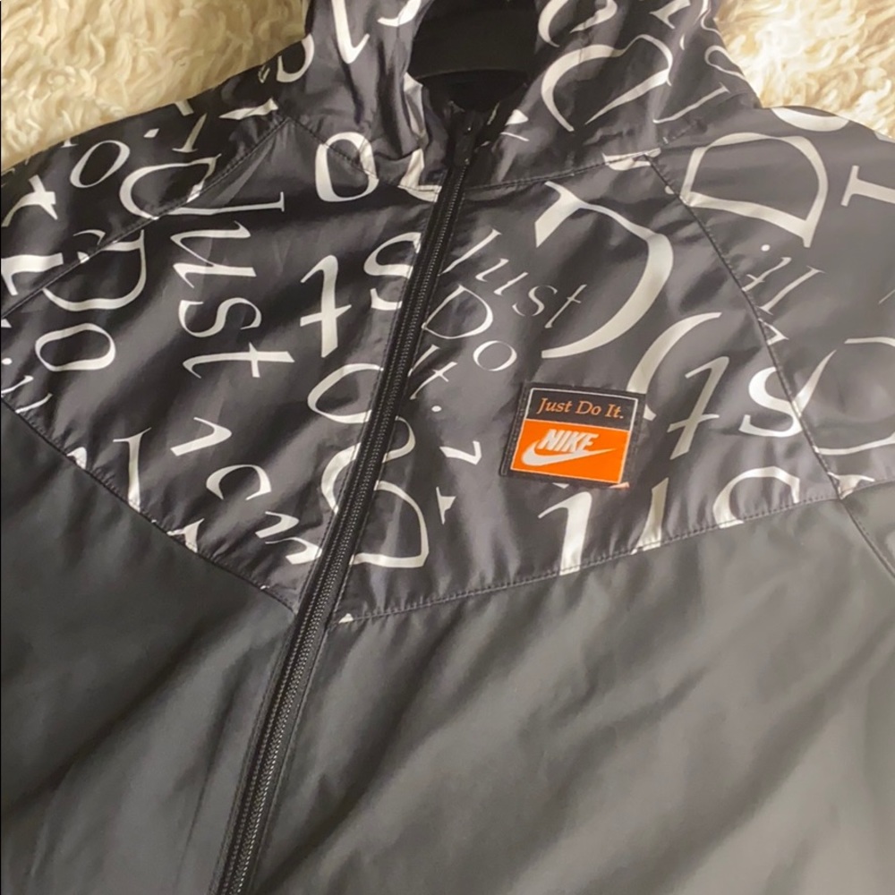 Nike windbreaker